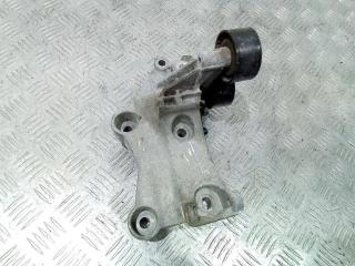 кронштейн генератора Renault Trafic 3 поколение 2017, 1.6 л., дизель, МКПП, 117105124R