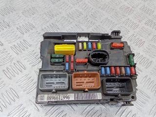блок предохранителей Citroen C3 2 поколение 2011, 9667199680