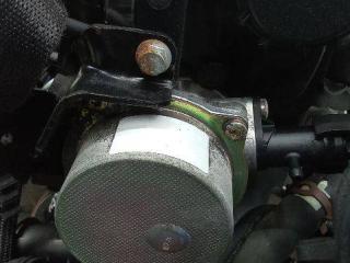 насос вакуумный Renault Clio 2 поколение [2-й рестайлинг] 2007, 1.5 л., дизель, МКПП