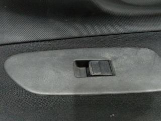 кнопка стеклоподъемника двери передней правой Toyota Auris 1 поколение 2007