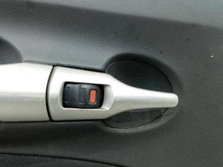ручка внутренняя задняя левая Toyota Auris 1 поколение 2007