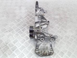 кронштейн генератора Renault Megane 1 поколение 1999, 1.4 л., бензин, МКПП, 688301819R