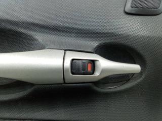 ручка внутренняя передняя левая Toyota Auris 1 поколение 2007