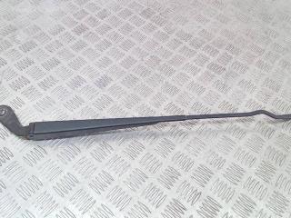 щеткодержатель (поводок стеклоочистителя, дворник) Chrysler Voyager 4 поколение [рестайлинг] 2005, 04717365B