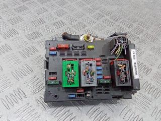 блок предохранителей Peugeot 206 1 поколение [рестайлинг] 2005, 9657608780