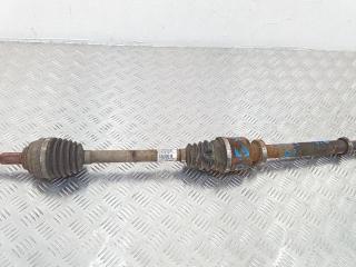 полуось передняя правая (приводной вал, ШРУС) Renault Clio 3 поколение 2006, 1.5 л., дизель, 8200499586