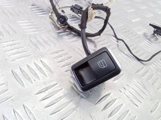 кнопка стеклоподъемника двери Mercedes-Benz A-Класс W176 2015, A2049058102