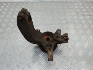 кулак поворотный левый Renault Megane 2 поколение 2004