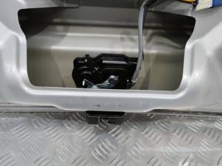 замок багажника Toyota Corolla Verso 2 поколение AR10 2005