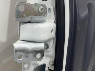 петля двери Isuzu Elf 6 поколение [рестайлинг] 2022