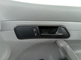 ручка внутренняя передняя правая Volkswagen Caddy 3 поколение 2008