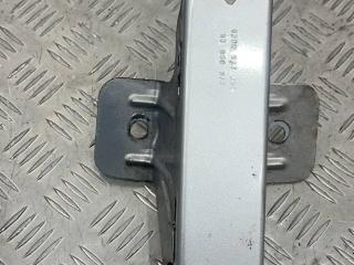 крепление ( кронштейн ) крыла Opel Vivaro A [рестайлинг] (2006 - 2014), 8200523290