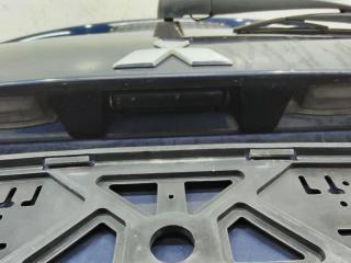 Кнопка открытия багажника ( в составе крышки багажника) Mitsubishi Outlander 2 поколение 2009