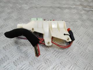 блок предохранителей BMW 5 серия E39 [рестайлинг] 2001, 8371884