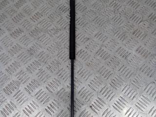 амортизатор капота Volkswagen Touareg 1 поколение 2004