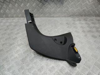 пластик Renault Megane 4 поколение 2017, 768377406R