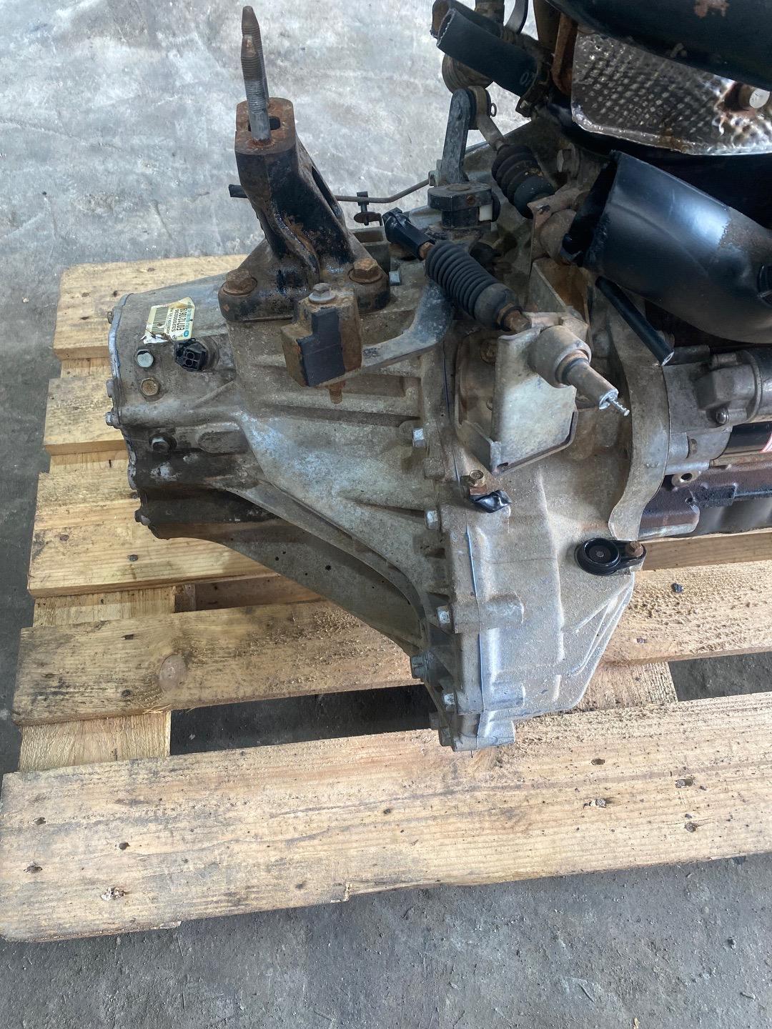 КПП механическая (МКПП) LDV Maxus 1 поколение 2008, 2.5 л., VM39C, дизель, МКПП, 532000036 - фото №1
