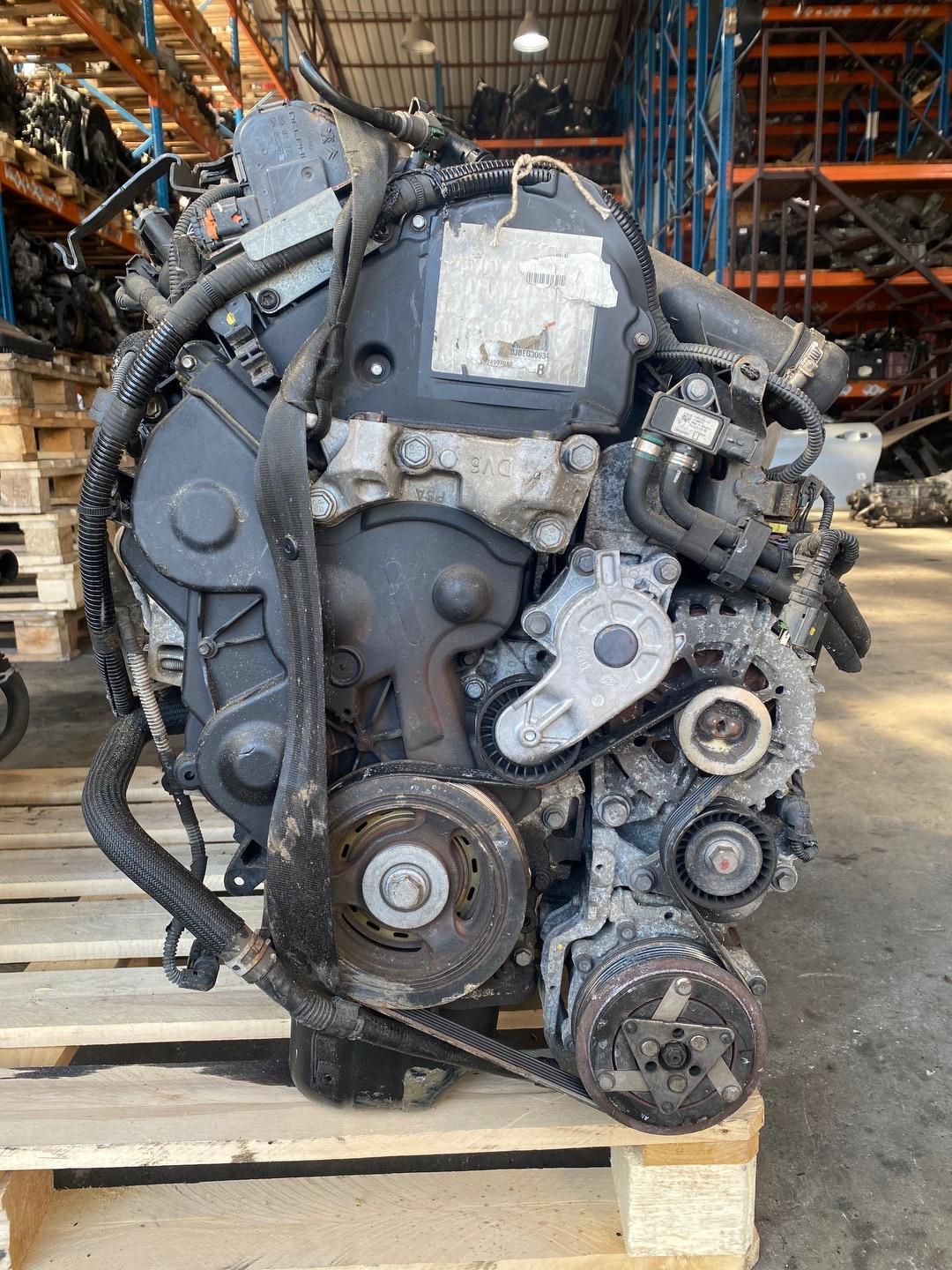 двигатель Peugeot 3008 1 поколение 2012, 1.6 л., 9HR (DV6C), дизель, МКПП, DV6C, 9HR - фото №1