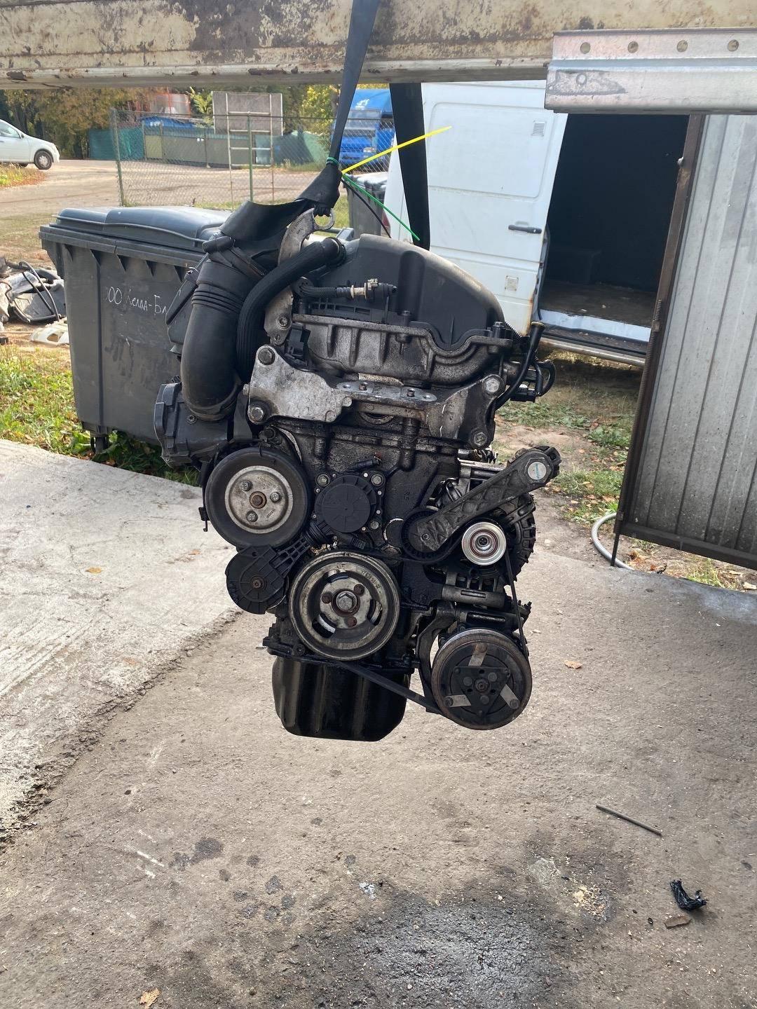 двигатель Mini Clubman 1 поколение (R55) (2007 - 2014), 1.6 л., N16 B16 A, бензин, EP6, EP6C, 5FS, 5F01 - фото №1