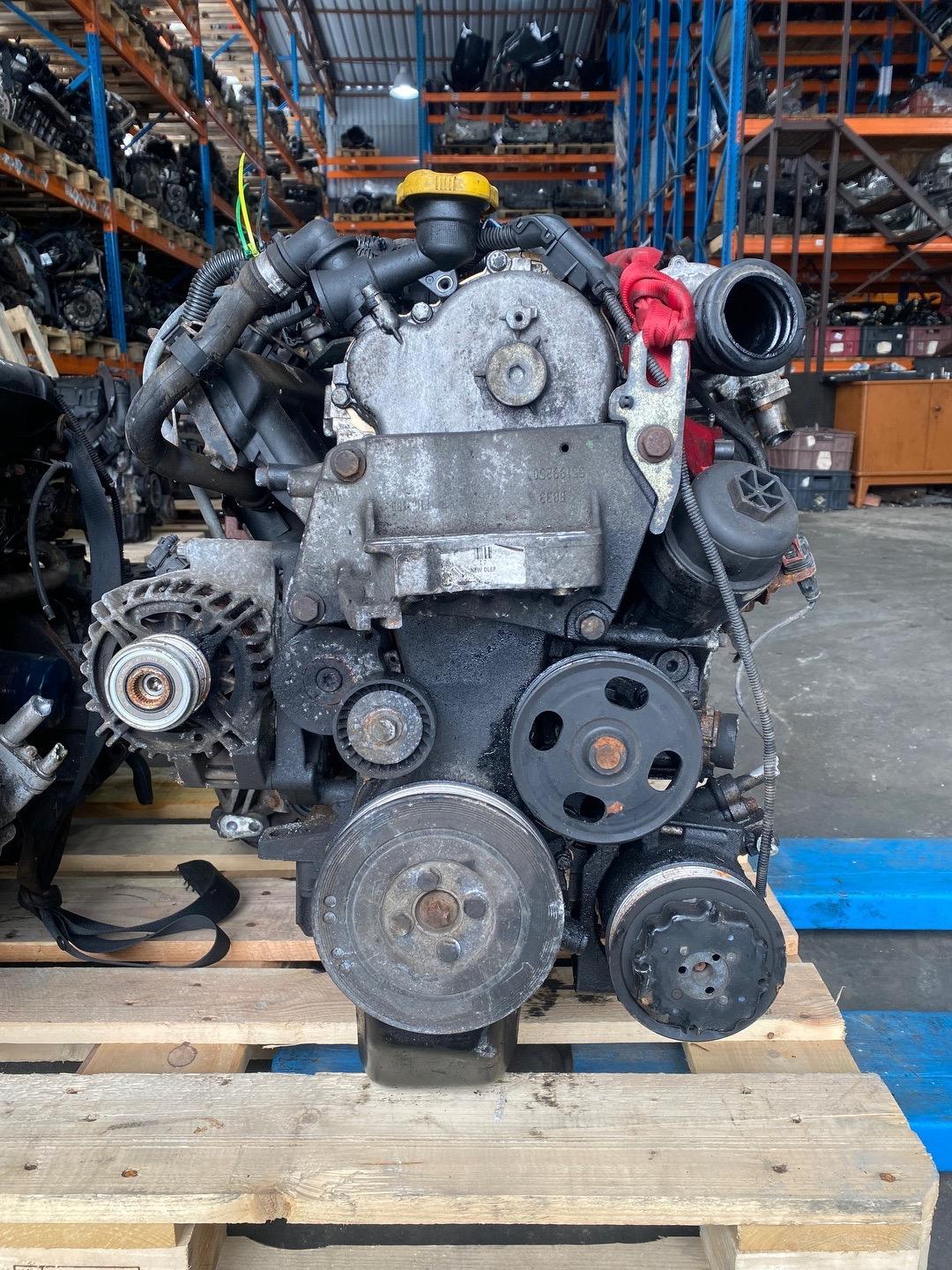 двигатель Opel Meriva 2 поколение (B) (2010 - 2014), 1.3 л., A 13 DTC, дизель, A13DTC - фото №1