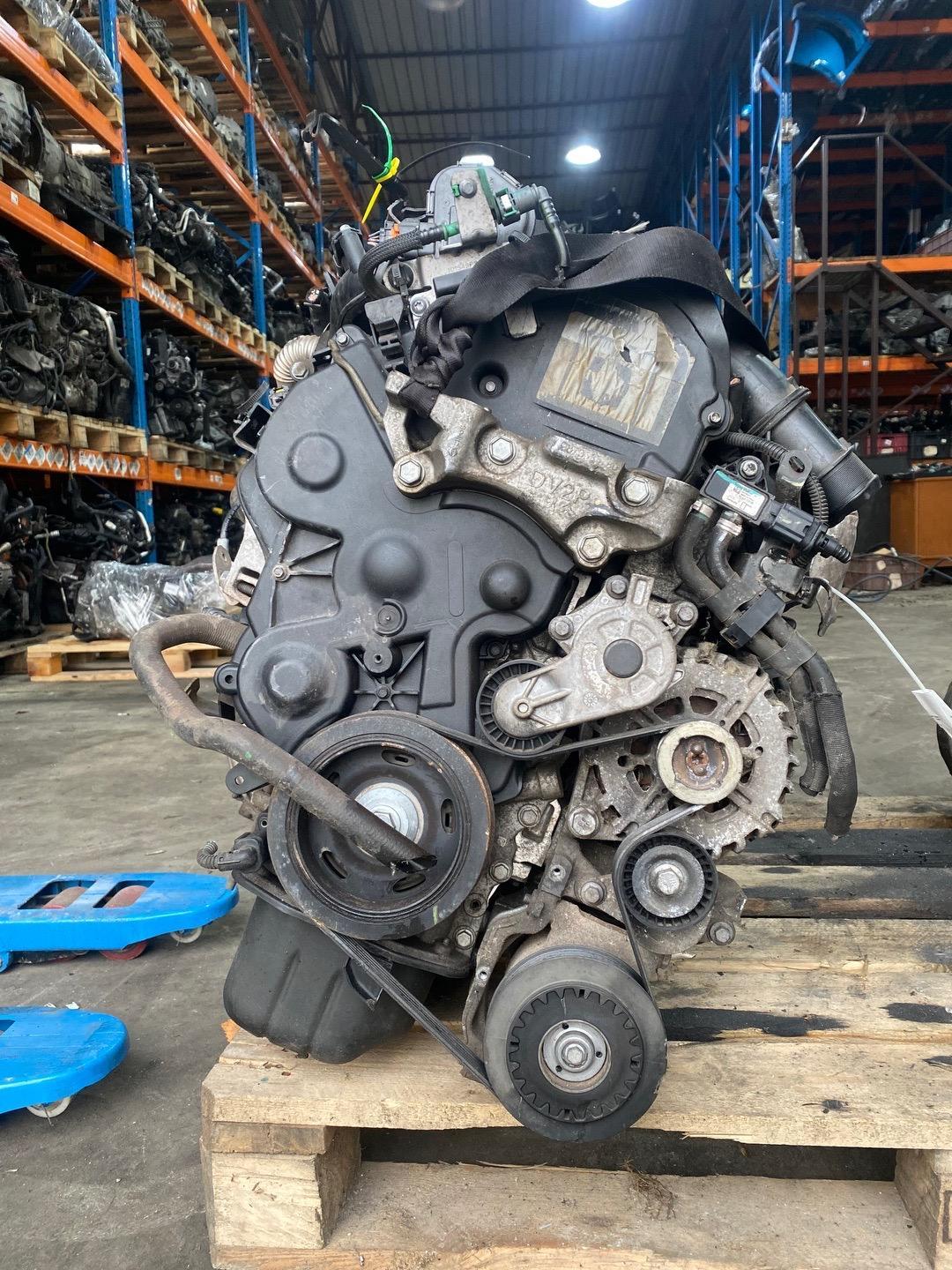 двигатель Peugeot 5008 1 поколение (2009 - 2013), 1.6 л., 9HC (DV6C), дизель, DV6C, 9HC - фото №1