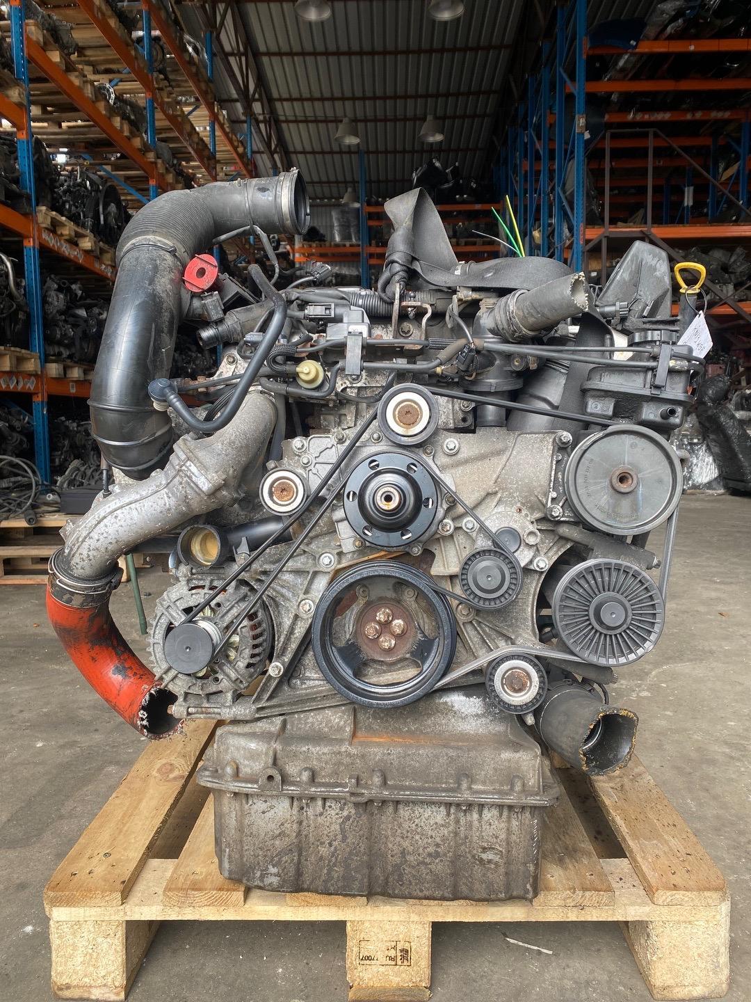 двигатель Mercedes-Benz Sprinter 2 поколение (W906) 2013, 2.2 л., дизель, МКПП - фото №1