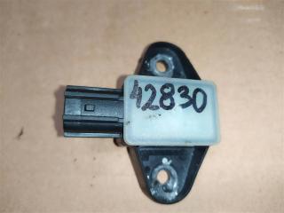 датчик удара Volkswagen Passat B7 2013, 2.0 л., бензин, седан, 5N0959354, 5N0959354D, 5N0959354C