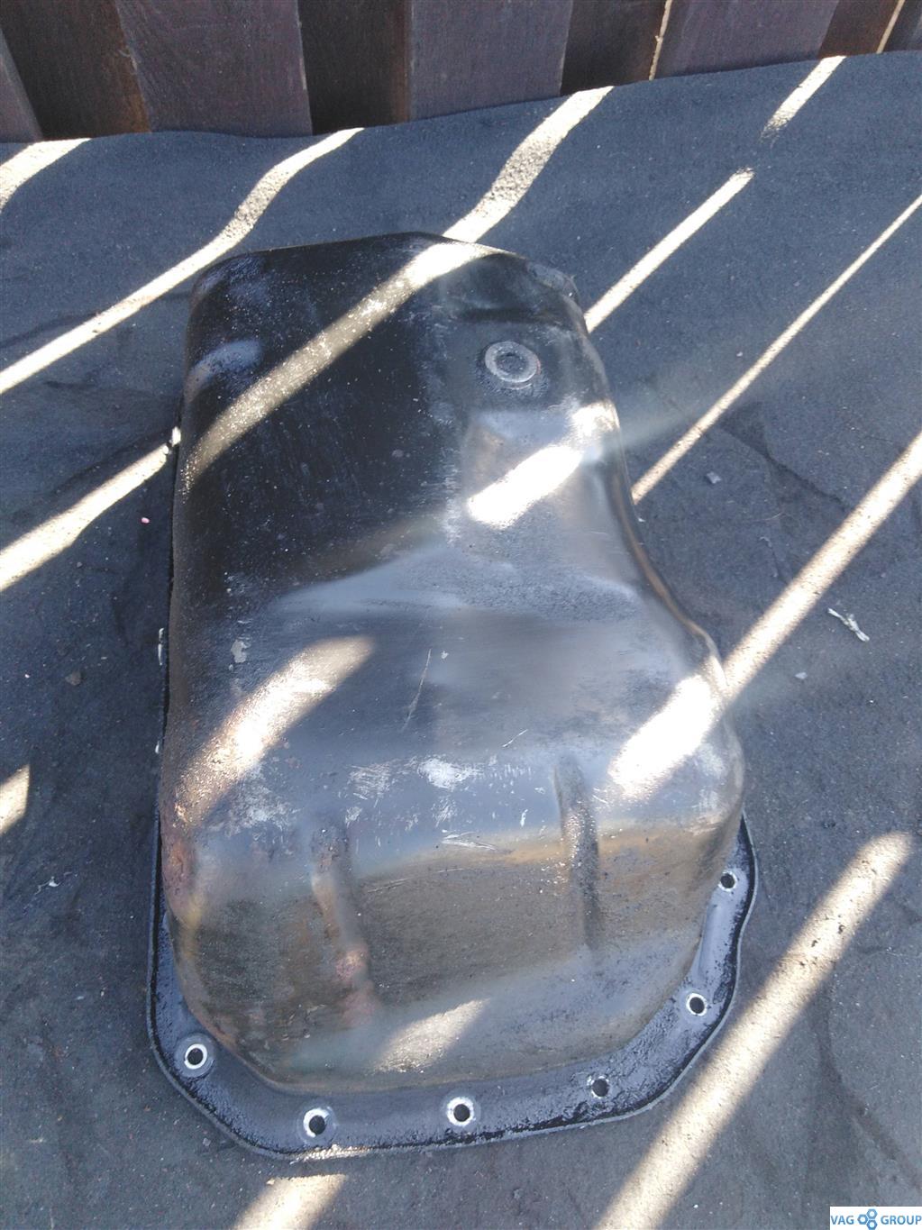 масляный поддон Volvo 460 1 поколение 1992, 1.9 л., TDi, дизель, седан, . - фото №1