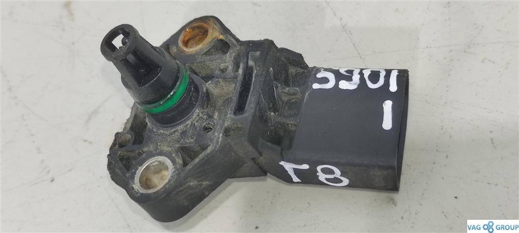 датчик абсолютного давления Volkswagen Passat B7 2013, 2.0 л., TDi, дизель, седан, 03G906051E, 1K0145770AE - фото №1