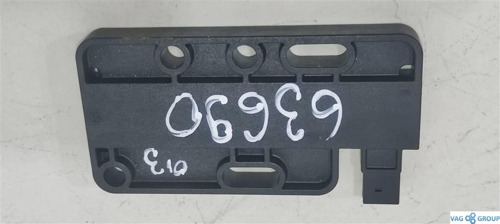 Антенна системы комфортного доступа Porsche Macan 1 поколение 2017, бензин, внедорожник 5 дв., ., 7PP962132A - фото №1