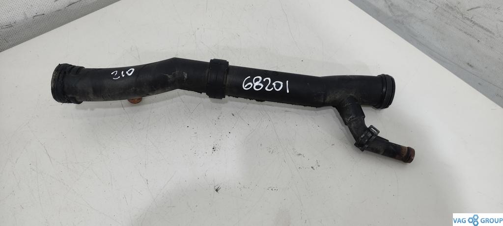 трубка охлаждающей жидкости Volkswagen Passat B6 2009, 1.4 л., бензин, седан, 03C121065F, . - фото №1