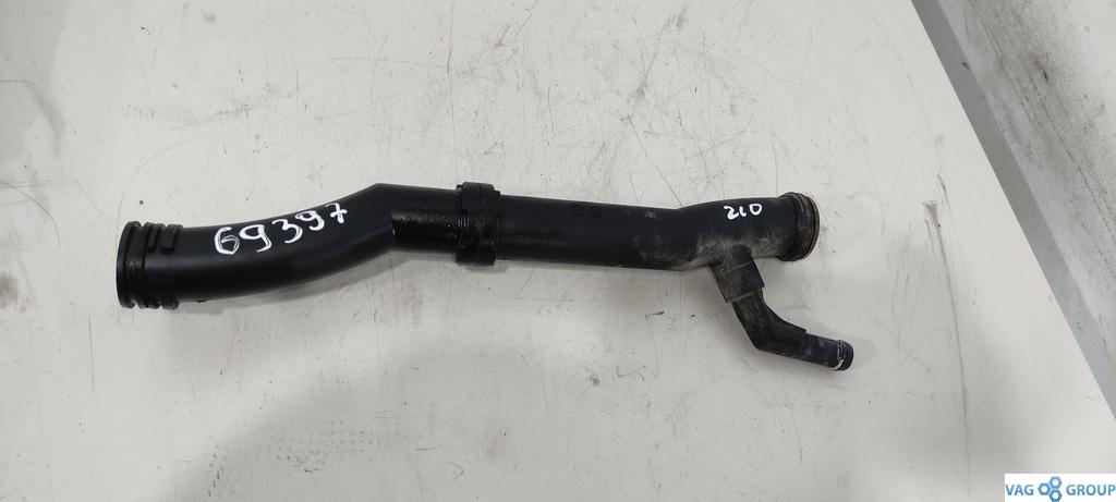 трубка охлаждающей жидкости Volkswagen Passat B6 2009, 1.4 л., бензин, седан, 03C121065F, . - фото №1