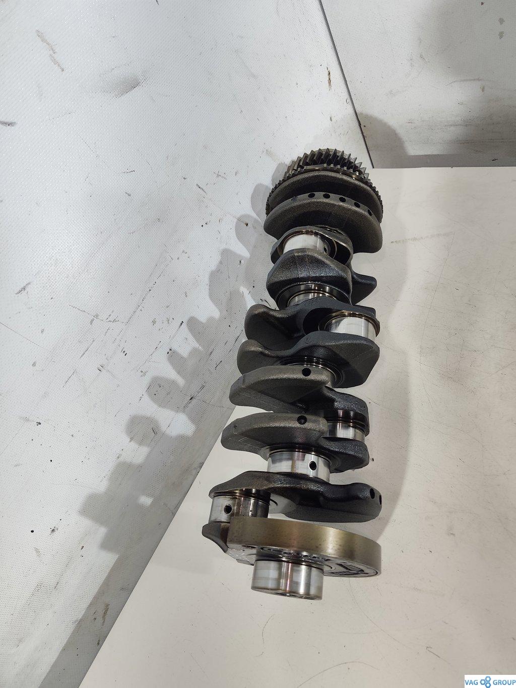 коленвал Volkswagen Transporter T5 2006, 2.5 л., TDi, дизель, микроавтобус, AXE, AXD - фото №1