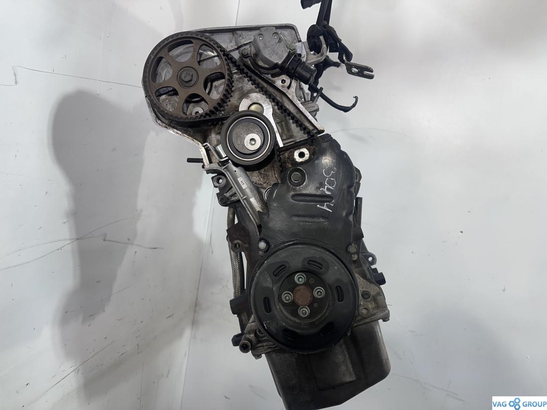 двигатель Audi A4 B7 2004, 1.8 л., бензин, седан, AWT, AWM, AMB, AWC, AUG, AVJ, APX, BFB, BAM, AJH, AUQ, BEX, AWP - фото №1