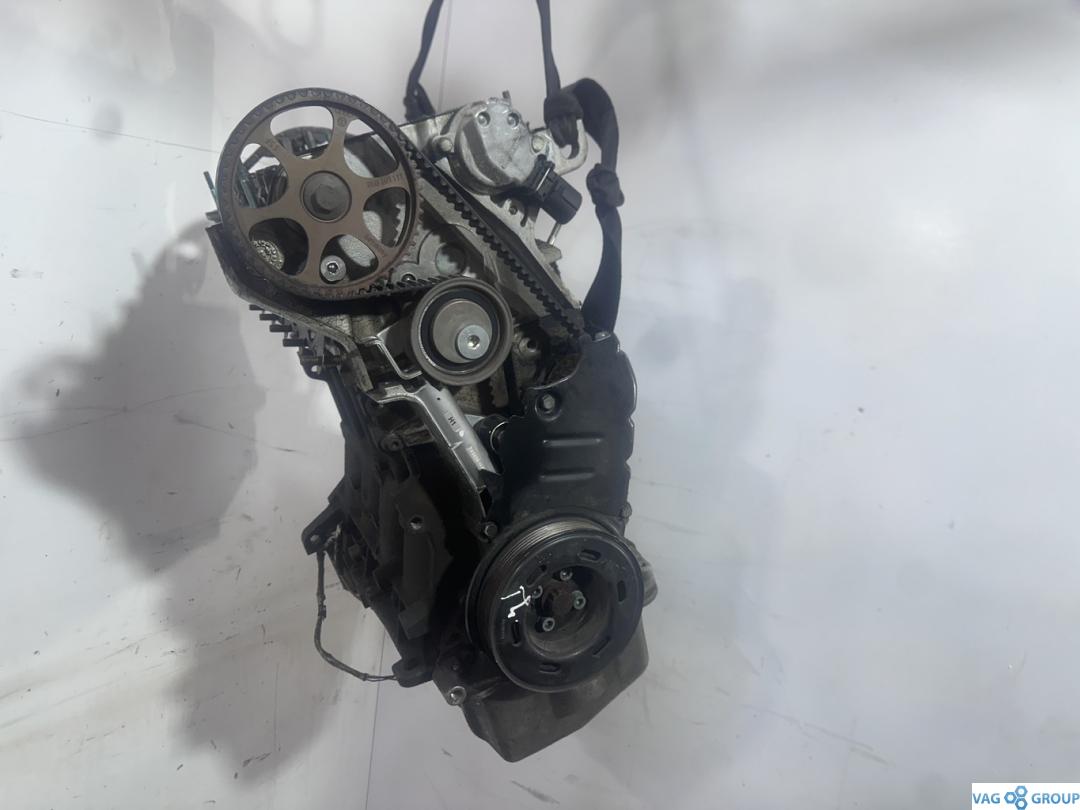 двигатель Audi TT 8J 2006, 1.8 л., бензин, AWT, AWM, AMB, AWC, AUG, AVJ, APX, BFB, BAM, AJH, AUQ, BEX, AWP - фото №1