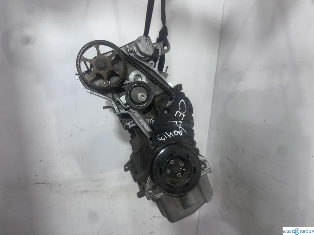 двигатель Volkswagen Sharan 1 поколение 1999, 1.8 л., бензин, AWT, AWM, AMB, AWC, AUG, AVJ, APX, BFB, BAM, AJH, AUQ, BEX, AWP - фото №1