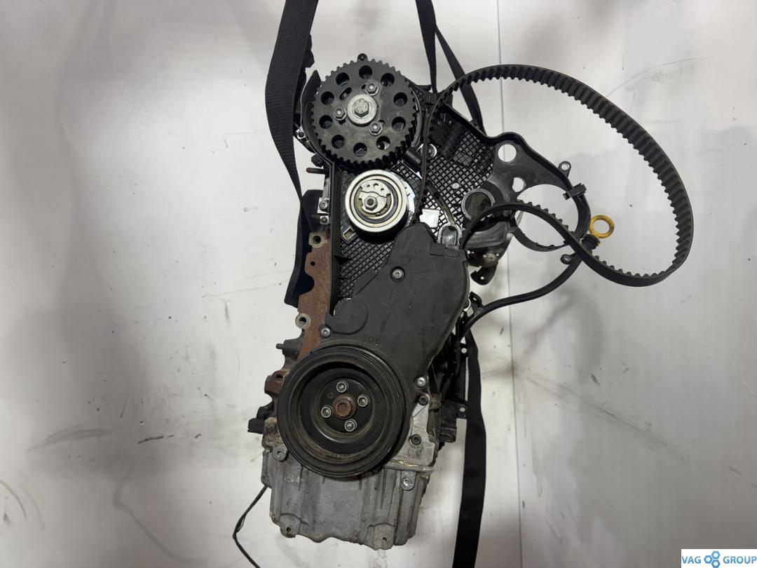 двигатель Audi A3 8V 2015, 2.0 л., TDi, дизель, CNE, CKU, CKT, CSH, CAA, CDC, CNF, CLCA, CLJA, CLJ, CLC, CDB, CKUB, CAAA, CAAB, CAAC, CAAD, CAAE, CLCB, CGL, CKTB, CKTC, CSNA, CSL, CDBA, CDCA, CNEA, CSHA, CSN - фото №1
