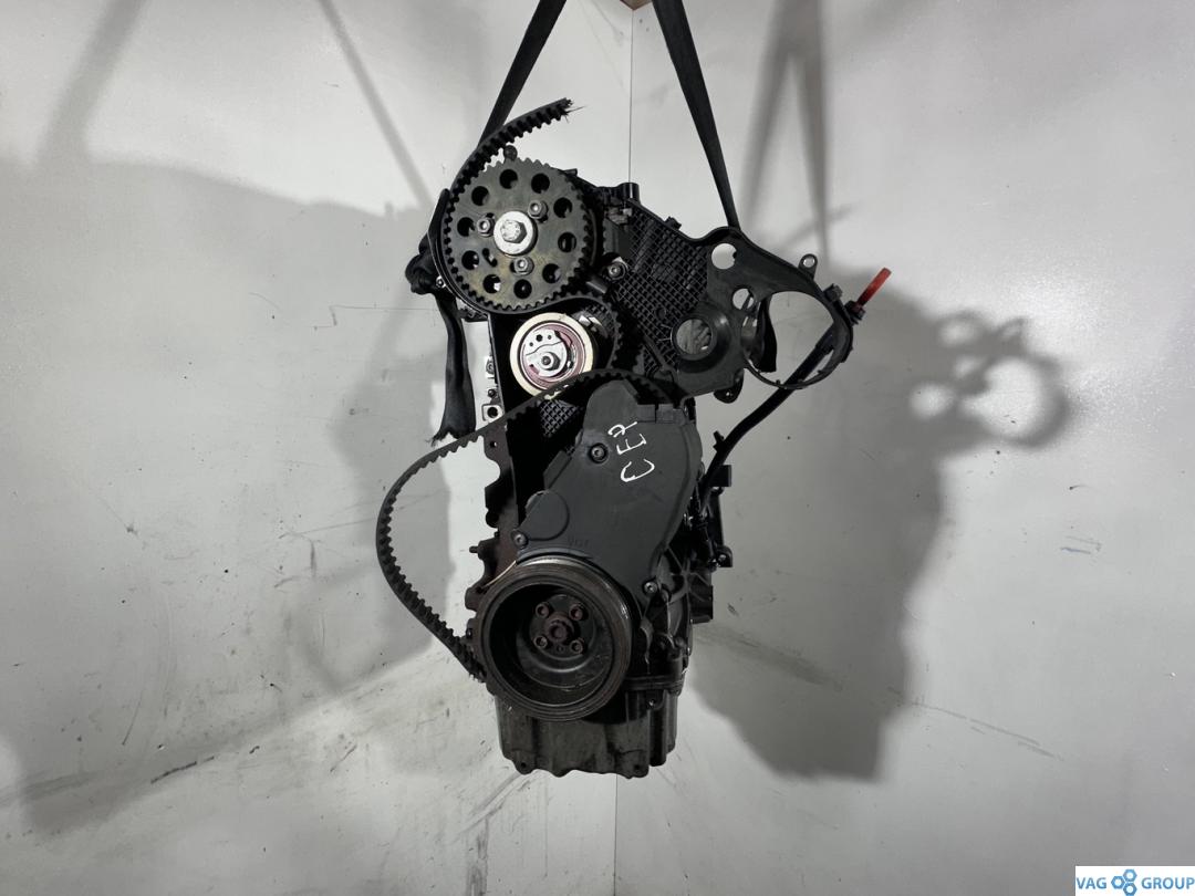 двигатель Volkswagen Golf 6 поколение 2011, 2.0 л., TDi, дизель, CNE, CKU, CKT, CSH, CAA, CDC, CNF, CLCA, CLJA, CLJ, CLC, CDB, CKUB, CAAA, CAAB, CAAC, CAAD, CAAE, CLCB, CGL, CKTB, CKTC, CSNA, CSL, CDBA, CDCA, CNEA, CSHA, CSN - фото №1