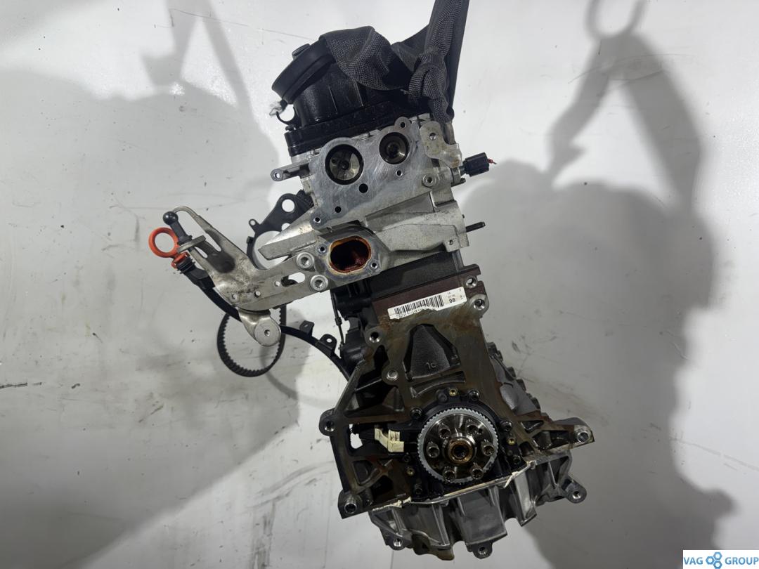 двигатель Audi A3 8V 2015, 2.0 л., TDi, дизель, CNE, CKU, CKT, CSH, CAA, CDC, CNF, CLCA, CLJA, CLJ, CLC, CDB, CKUB, CAAA, CAAB, CAAC, CAAD, CAAE, CLCB, CGL, CKTB, CKTC, CSNA, CSL, CDBA, CDCA, CNEA, CSHA, CSN - фото №1