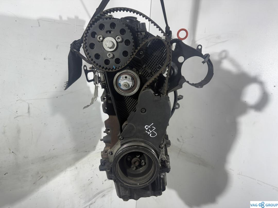 двигатель Audi A3 8V 2015, 2.0 л., TDi, дизель, CNE, CKU, CKT, CSH, CAA, CDC, CNF, CLCA, CLJA, CLJ, CLC, CDB, CKUB, CAAA, CAAB, CAAC, CAAD, CAAE, CLCB, CGL, CKTB, CKTC, CSNA, CSL, CDBA, CDCA, CNEA, CSHA, CSN - фото №1