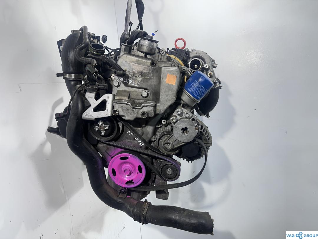 двигатель Volkswagen Passat B7 2013, 1.4 л., TSI, бензин, CAX, CDG, CAV, CTH, CDGA, CAVD, CAXA, CAXC, CAVA, CTHA, CAVB, CAXB, CTHB, CTHC - фото №1