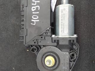 моторчик стеклоподъемника задний правый Volkswagen Touareg 1 поколение 2004, 4.2 л., бензин, внедорожник 5 дв., 7L0959704C, 7L0959702A