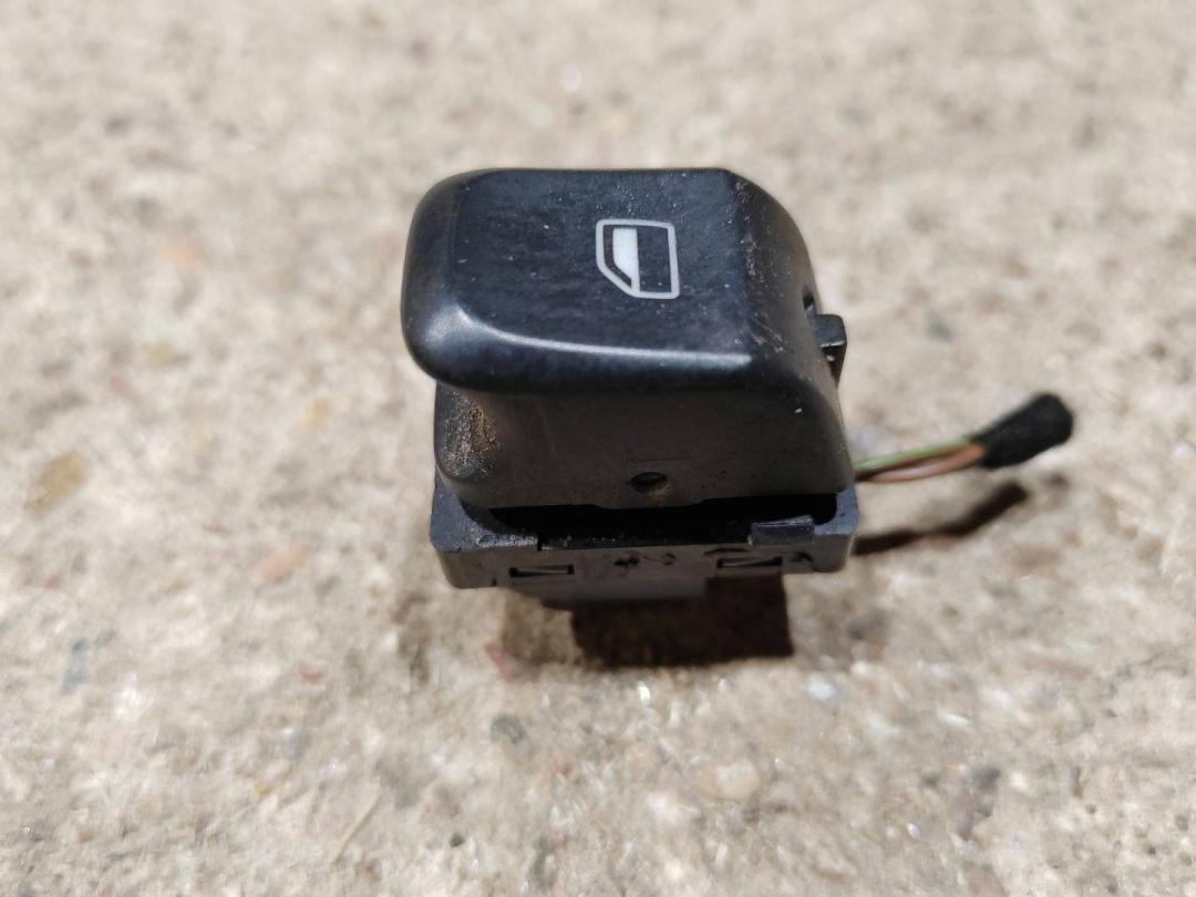 кнопка стеклоподъемника Audi A4 B8/8K 2009, 2.7 л., дизель, 8K0959855A - фото №1