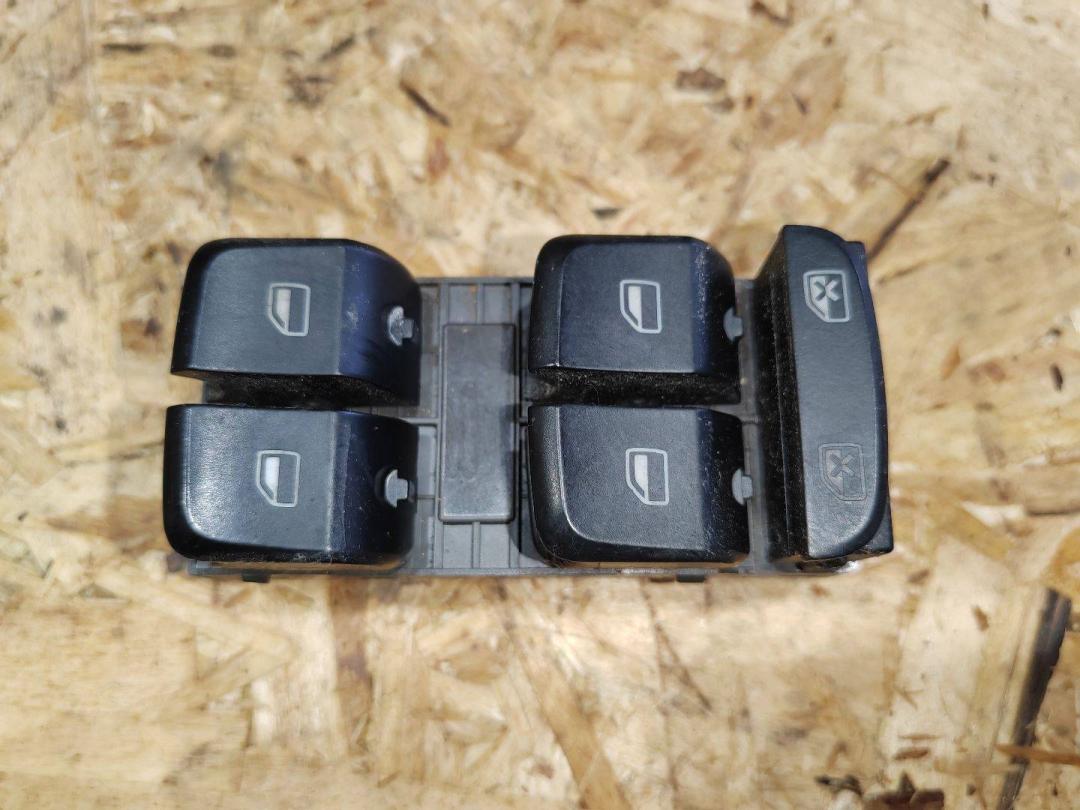 блок управления стеклоподъемниками Audi Q5 8R 2012, 3.2 л., бензин, 8K0959851D - фото №1