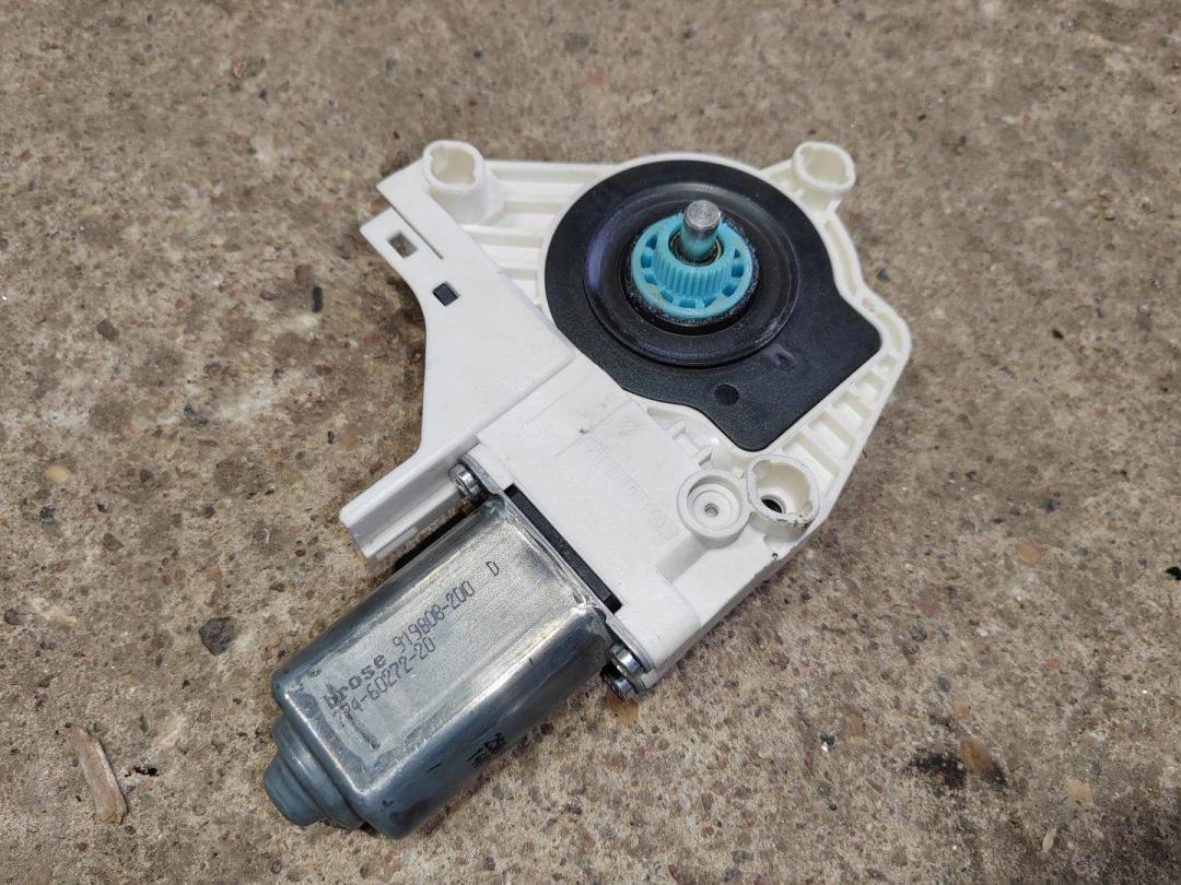 моторчик стеклоподъемника Audi A8 D4/4H 2011, 4.2 л., TDi, дизель, 8K0959801B - фото №1