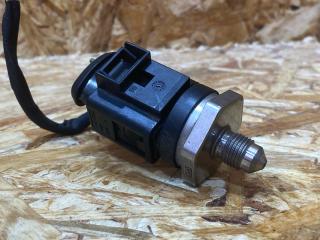 датчик давления топлива Audi A4 B9 2016, 2.0 л., бензин, 06H906051J