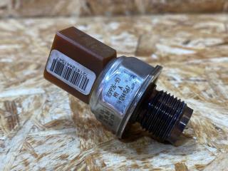 датчик давления топлива Volkswagen Passat B7 2014, 2.0 л., дизель, 03L906054A