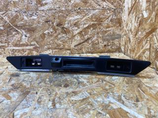 накладка подсветки номера Audi Q7 4L [рестайлинг] 2010, 3.0 л., дизель, 4L0827574