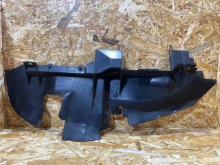 воздуховод (дефлектор) радиатора Audi Q7 4L [рестайлинг] 2010, 3.0 л., дизель, 4L0121283H