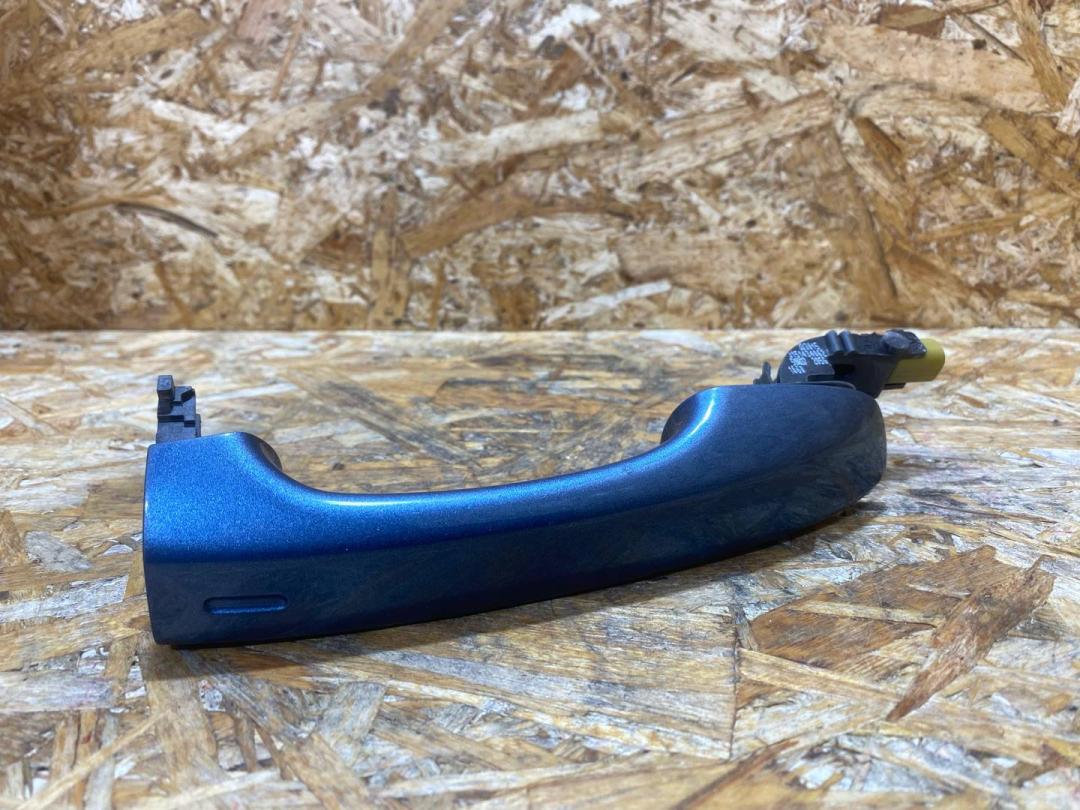 ручка наружная Volkswagen Passat B8 2016, 2.0 л., дизель, 510837205L - фото №1